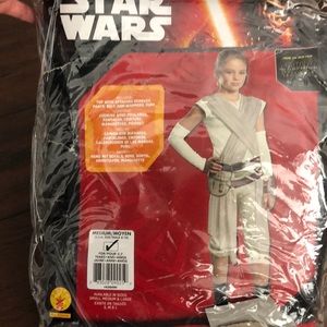 Star Wars Rey costume never worn